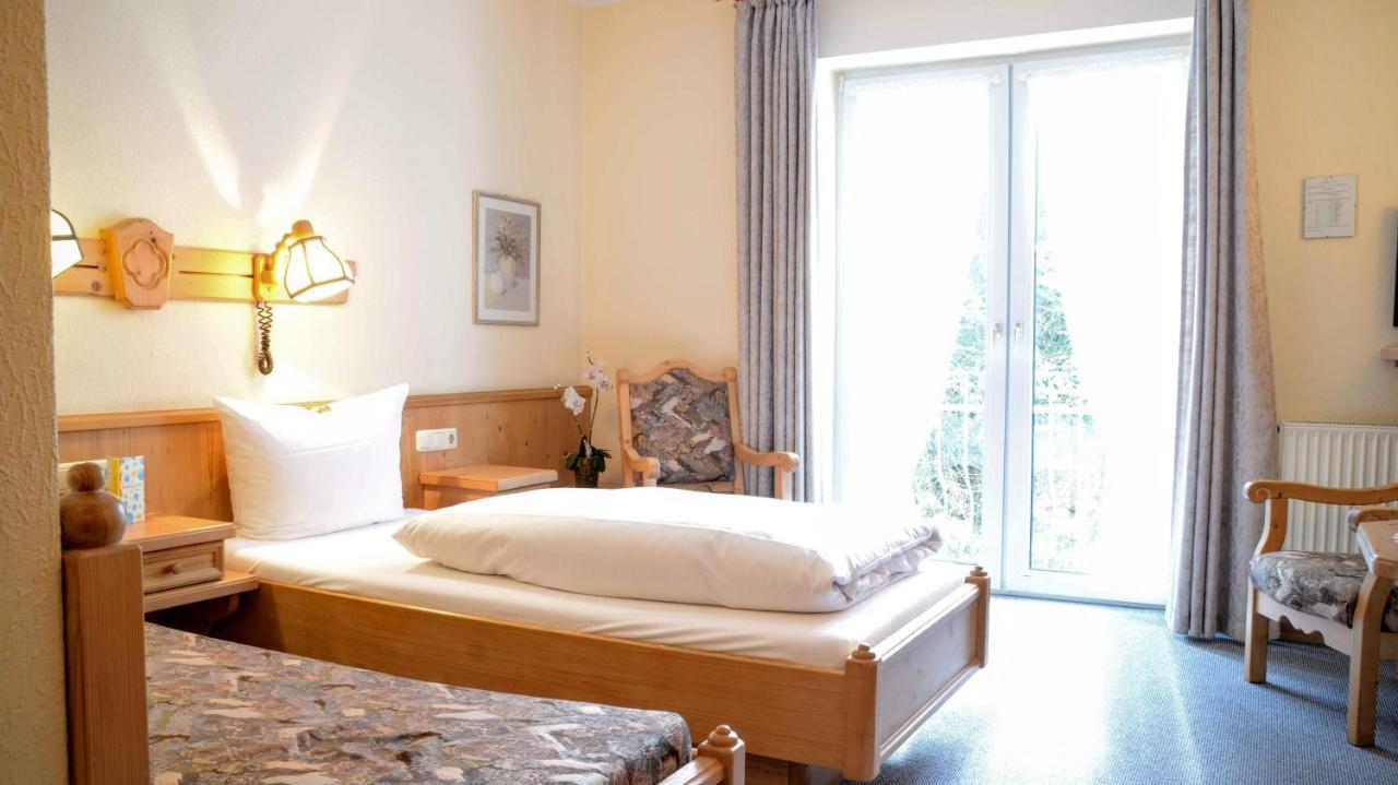 Waldhotel Twiehaus Garni Любек Экстерьер фото
