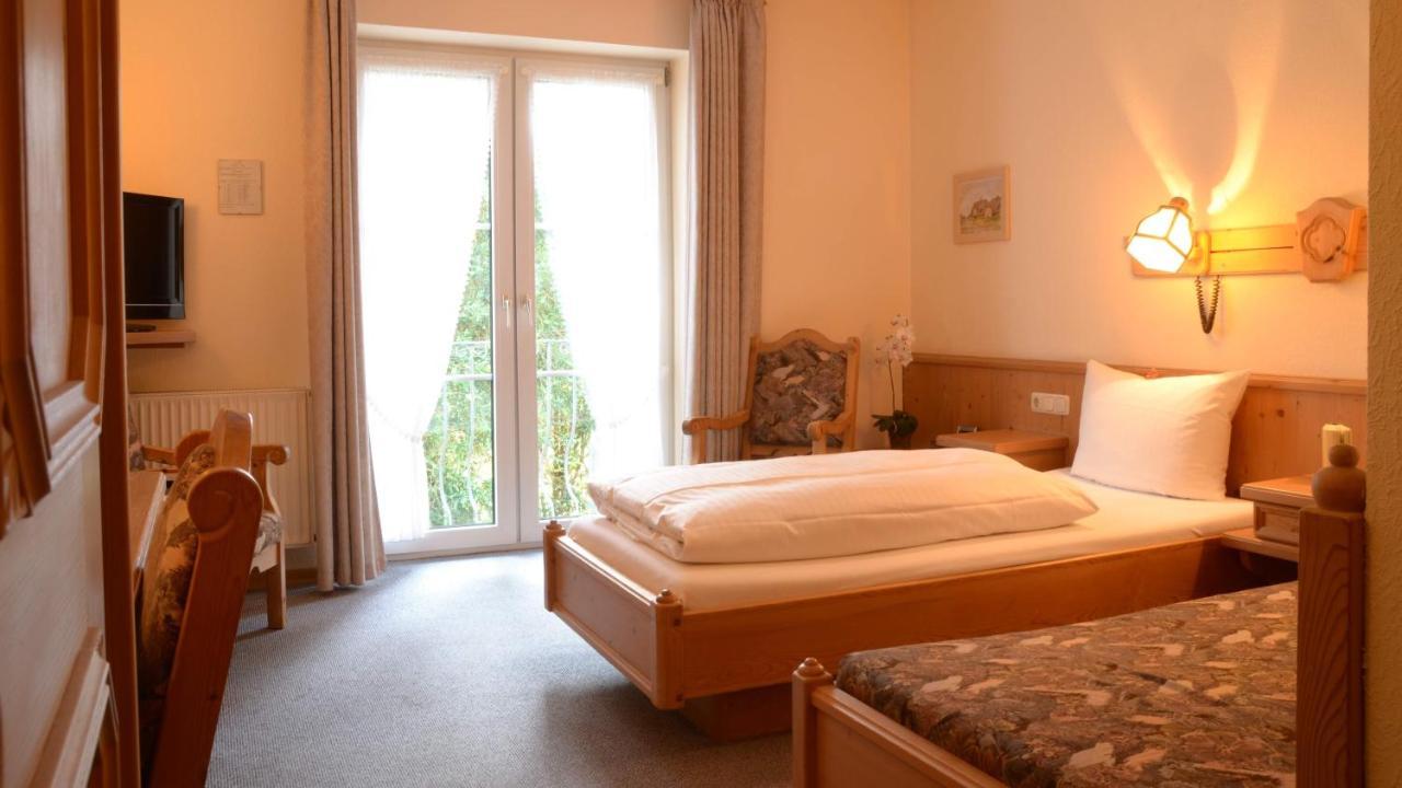 Waldhotel Twiehaus Garni Любек Экстерьер фото
